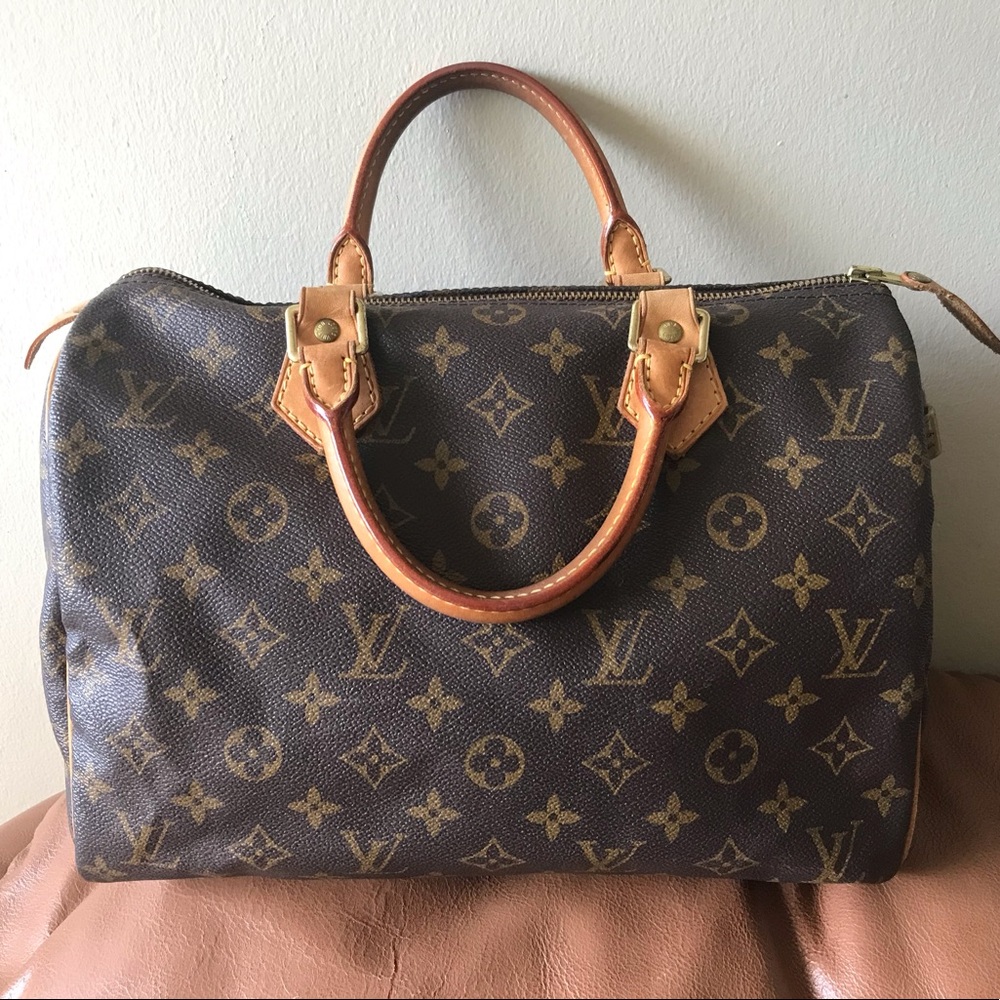 Louis Vuitton Speedy 30 in Classic Monogram
